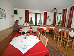 Zimmer%20mit%20Fr%FChst%FCck