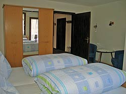 Zimmer%20mit%20Fr%FChst%FCck