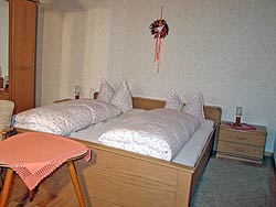 Zimmer%20mit%20Fr%FChst%FCck