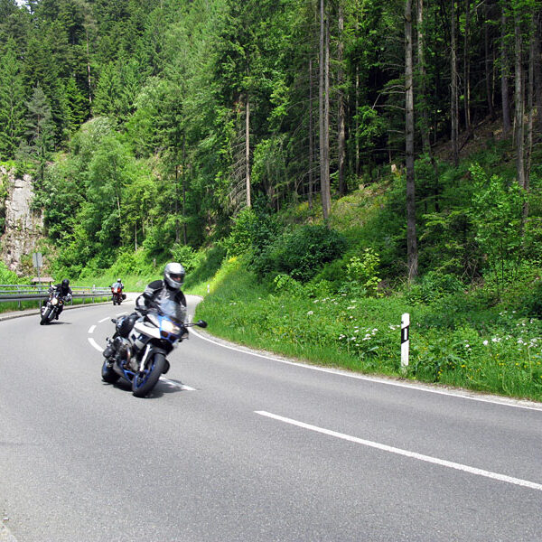 Biker auf dem Rotbauernhof 3