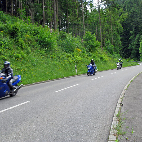 Biker auf dem Rotbauernhof 5