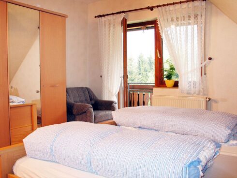 Rotbauernhof Ferienwohnung Garten 04